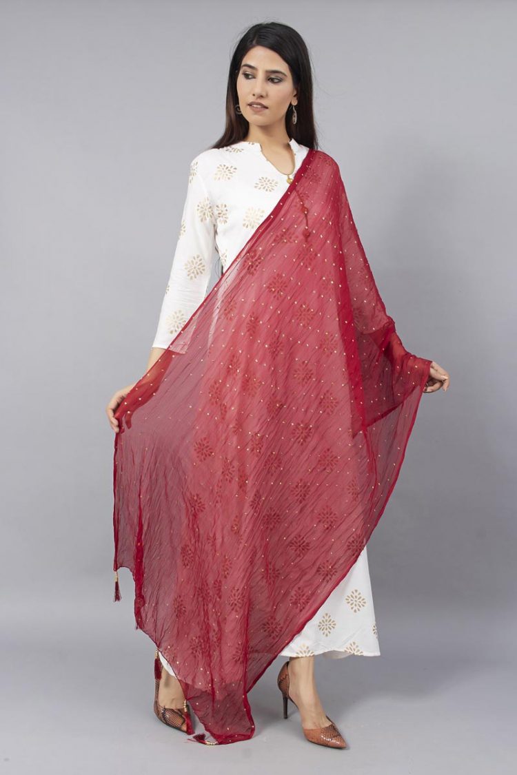 Off White Block Printed Stylish Kurti with Chiffon Dupatta - Image 2