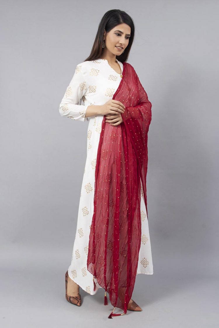 Off White Block Printed Stylish Kurti with Chiffon Dupatta - Image 3