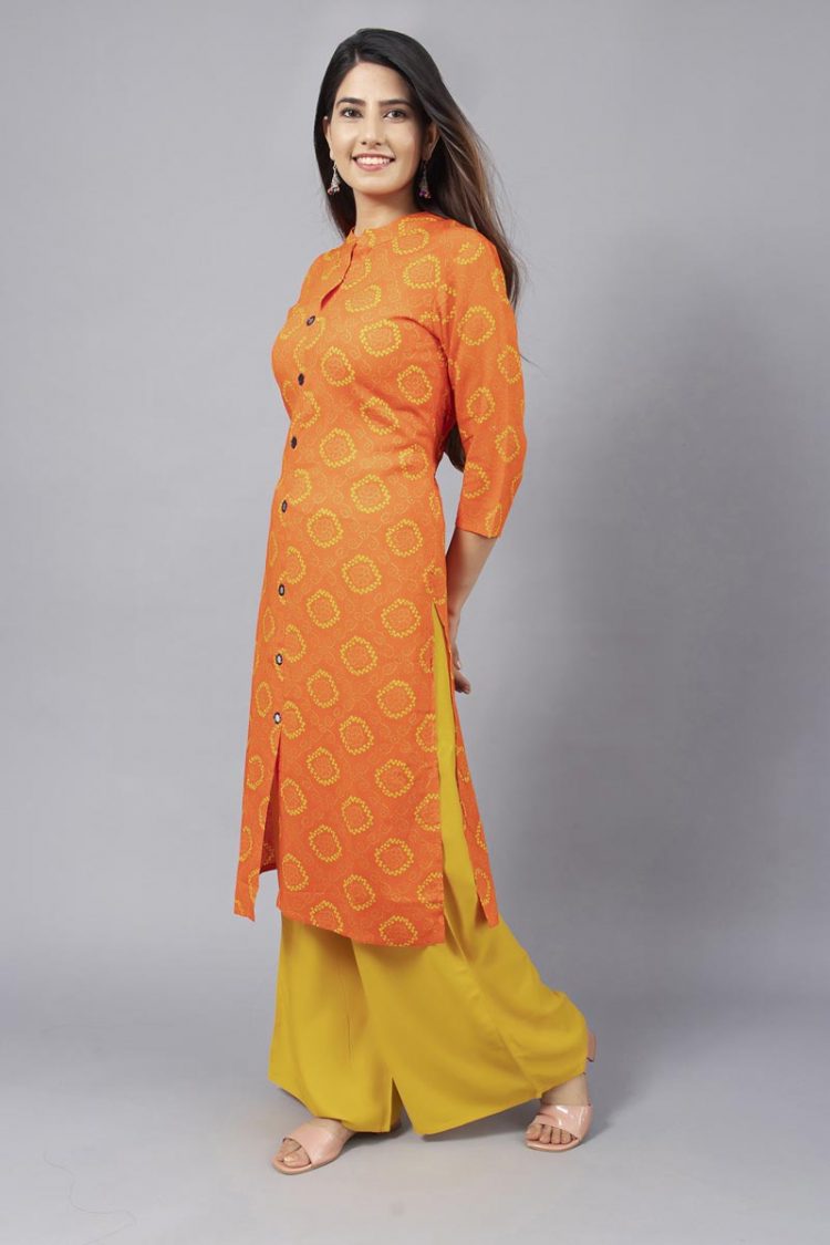 Typical Rajasthani Batik Print Kurti With Mirror Buttons - Image 3
