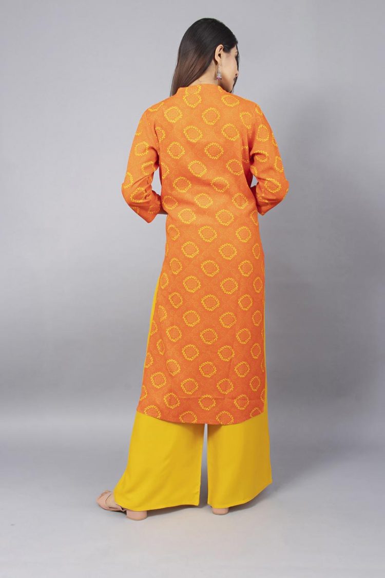 Typical Rajasthani Batik Print Kurti With Mirror Buttons - Image 4